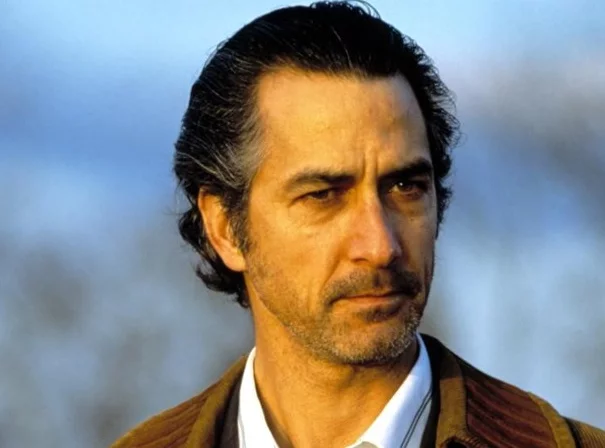 David Strathairn