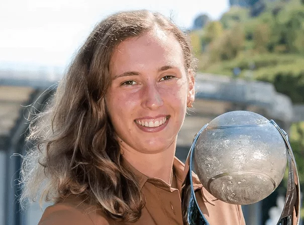 Elise Mertens
