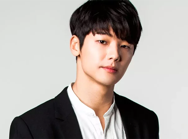 Kang Min-hyuk