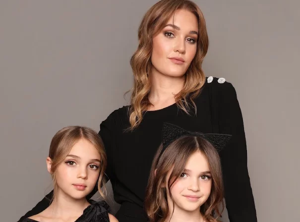 Mila and Emma Stauffer